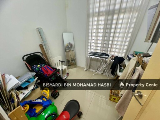 CORNER LOT 2 STOREY SEMI DETACHED, ROYAL  IVORY 2 BANDAR SAUJANA PUTRA.