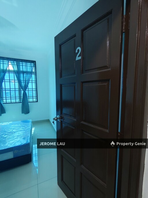 Middle room for rent kipark kip villa tampoi near paradigm mall