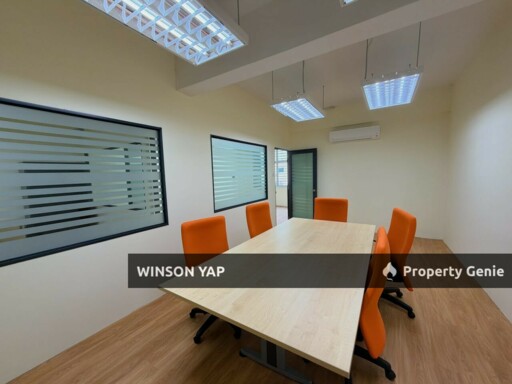 3 Storey Shop Office First Floor Taman Molek JB Fully Office Furnished