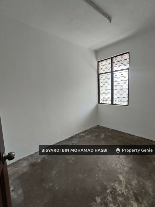 FACING OPEN UNIT- Single Storey Terrace Taman Desa Rhu, Sikamat Seremban.
