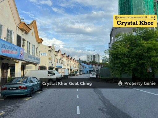 2 Storey Shoplot at Sunway Tunas with Easy Parking