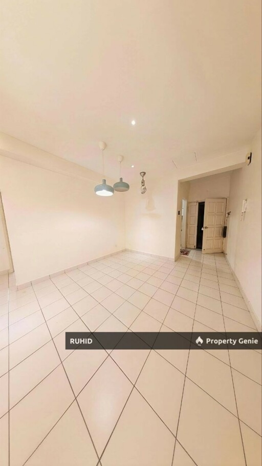 Danga View Apartment JB For Sale | Freehold 3R2B Renovated | Near CIQ