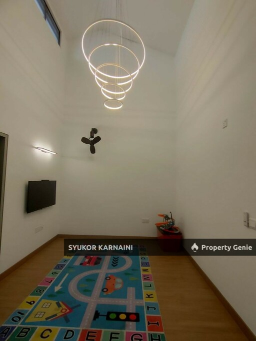 ELMINA GREEN 1 Jalan Casuarina