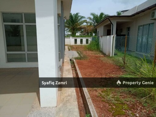 SEMI-D LAKEFRONT PRESINT 4 KOTASAS, KUANTAN