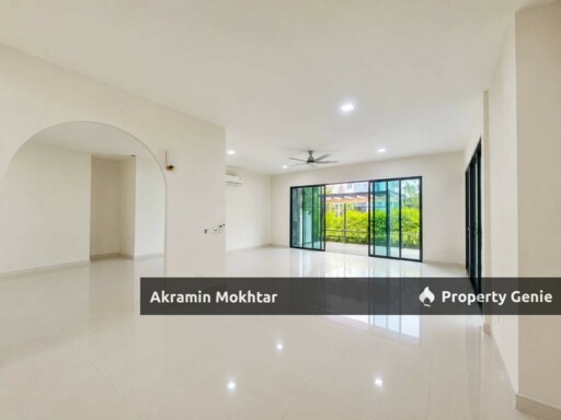 Freehold, Facing Open & Partially Furnished | 2 Storey SemiD Beethoven, Symphony Hills Cyberjay