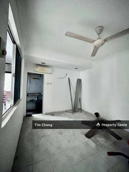 🔥【Jalan Sri Pelangi 双层角头单位 出租】🔥