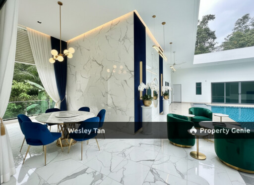 Luxury Designed 1.5 Storey Tiara Golf Corner Bungalow 8rooms Pond & Pool 24/7 Gated & Guarded