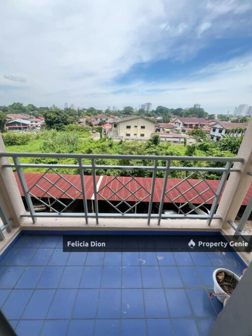 KLEBANG@GOLDEN SHOWER 3ROOM UNIT FOR SALE 🏕️ BELOW VALUE