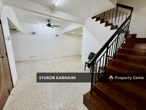 Double Storey Terrace Jalan Daisi, Bukit Sentosa, Rawang