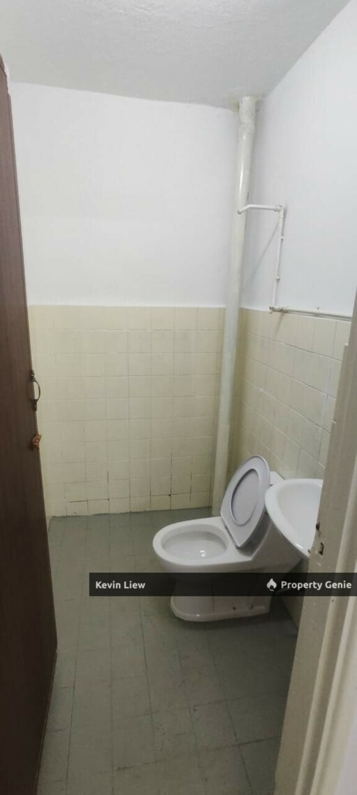 Desa Cemerlang Terrace House