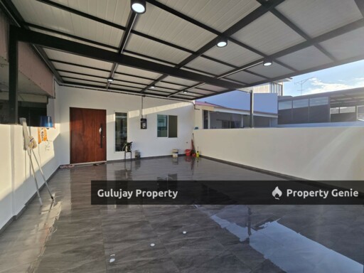 1 Storey Terrace House At Ujong Pasir For Sales