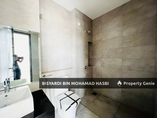 Corner Lot 2 Storey Terrace Nadira 2 Bandar Bukit Raja, Klang.