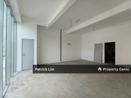 3-Storey Shop Lot For Rent @ Melaka Raya