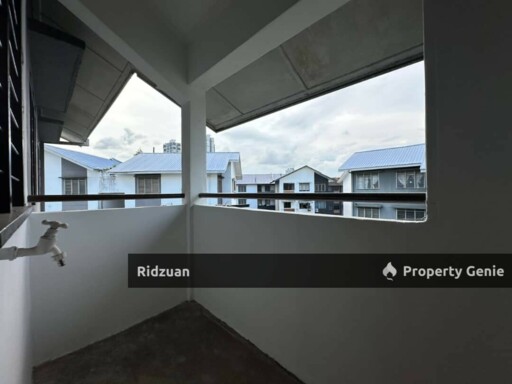 Flat Taman Molek