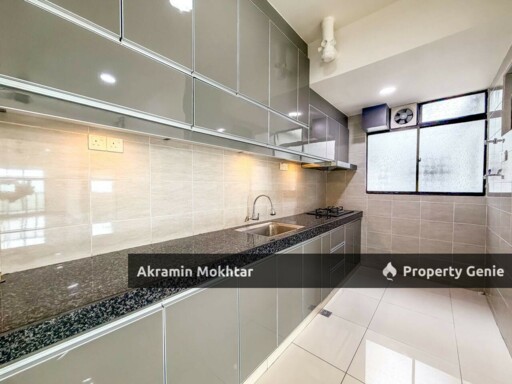 Freehold & 2 Covered Parking | Residensi Zamrud Condominium, Kajang