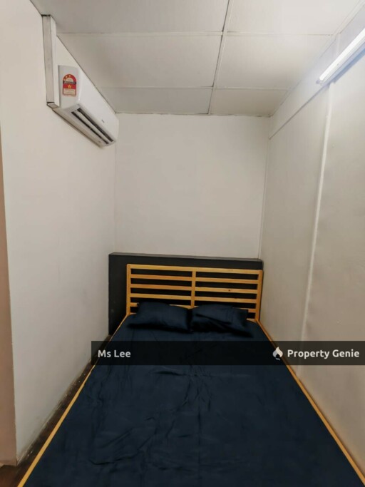 Room 203 RM 650 @ 2 Storey Shop Hotel,Chow Kit -near LRT/HKL/IJN -Ready Now
