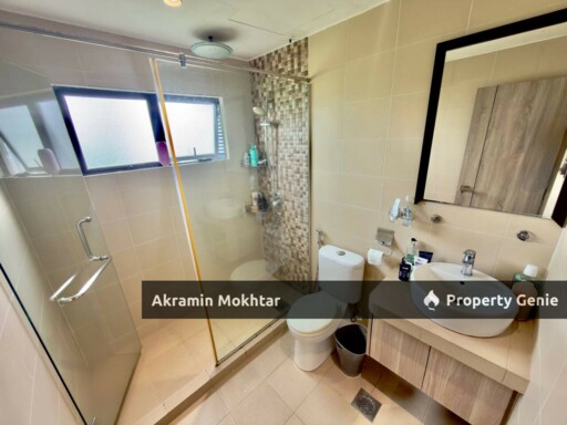 Freehold, Fully Renovated, Partially Furnished & 1 Parking | Robson Condominium Seputeh Kuala Lumpur .