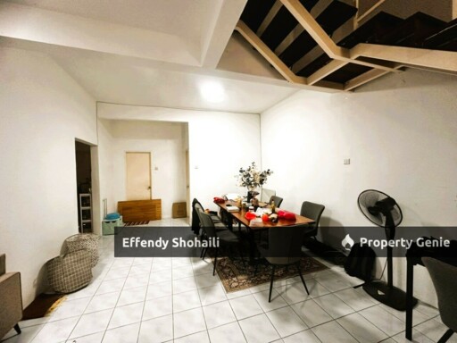 UKAY PERDANA END LOT TERRACE