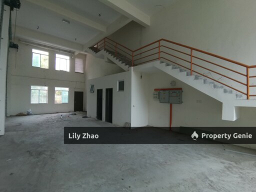 2 Storey Semi Detached Warehouse / Showroom / Office for Sale, 2,400 Sf, Golden Hill, Inanam
