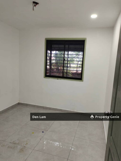 Bukit Cheras Flat KL Near MRT Pangsapuri BLok 8 & 10 For Rent!!