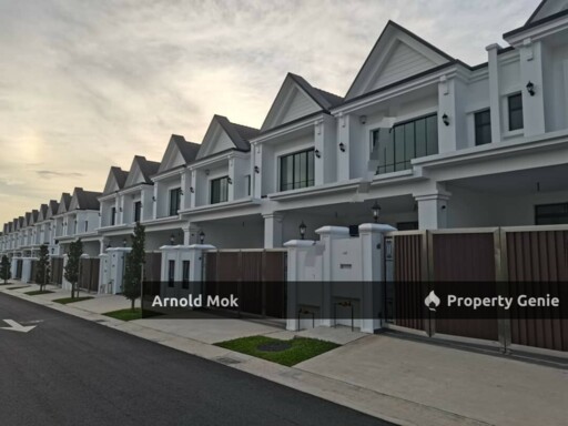 2 storey Terrace House @ South Hills Bandar Seri Alam for Sale