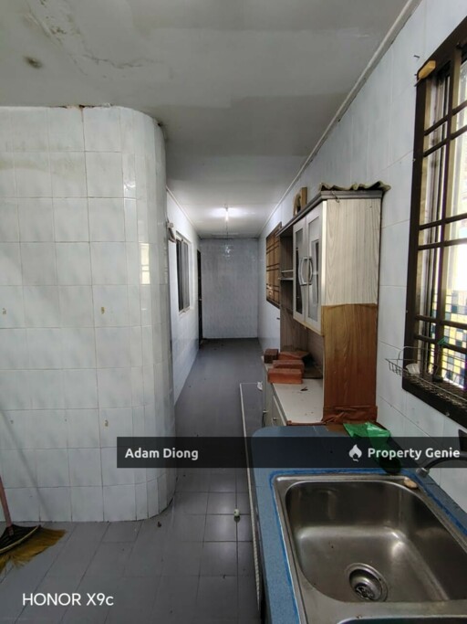 Double Storey Corner