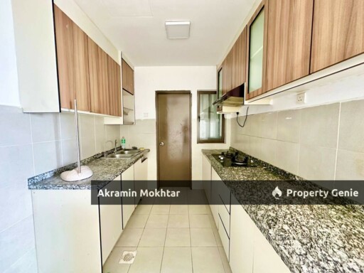 Freehold & 2 Parking | GOLFCOURSE VIEW ! Suria Putra Condominium Bukit Rahman Putra Sungai Buloh