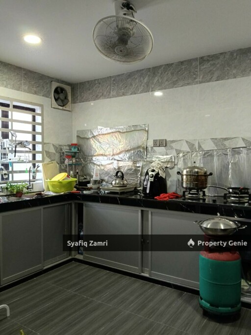 TERES 2 TINGKAT TAMAN TAS RIA, KUANTAN