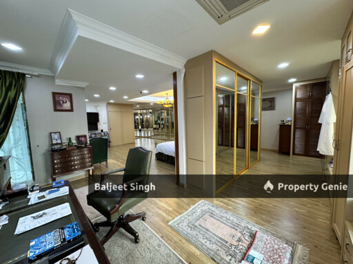 Under Market Value Semi D- Extended and Renovated  in SS4B Kelana Jaya