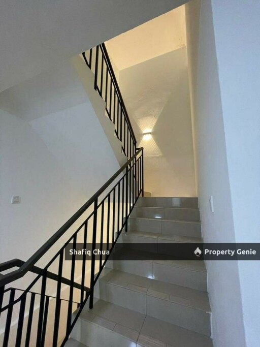 Sell Below Bank Value 2.5 Storey Bungalow Taman Salak Maju, Salak Tinggi