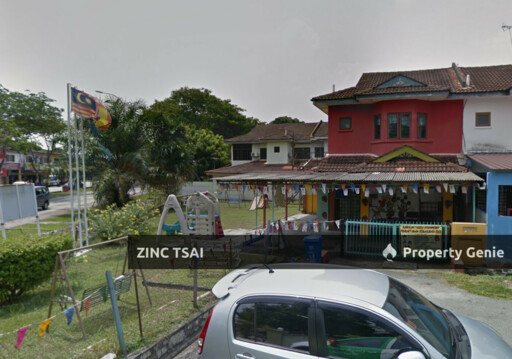 2 Storey Terrace @ Taman Subang Perdana {Save RM 180,000} 8 mins drive to LRT Alam Megah_7 mins drive to AEON Bukit Raja Shopping Centre