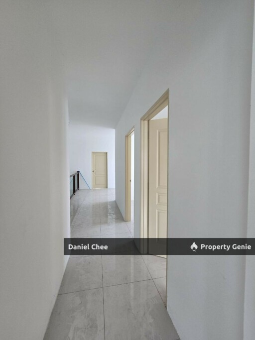 Ipoh Lapangan Kinara Double Storey Intermediate Corner House For Sale