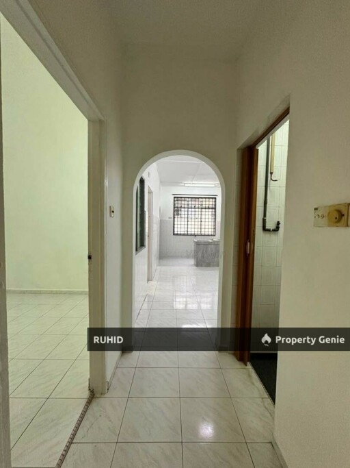 Taman Universiti Single Storey Terrace for Sale