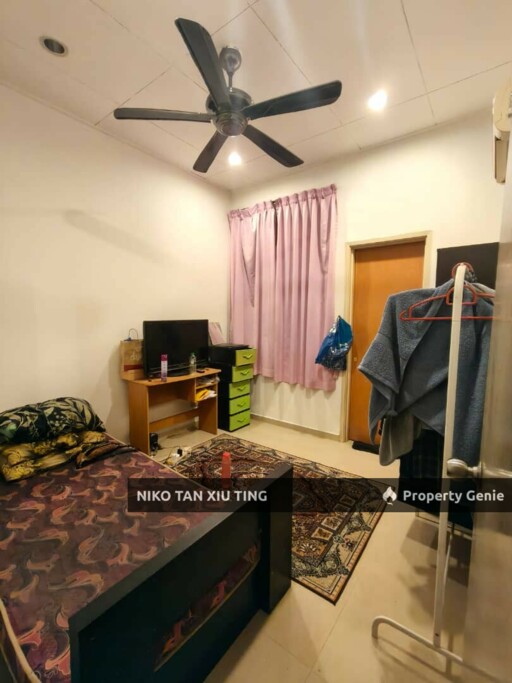 For Sale Jln EJ 2, 2 Storey Mezzanine Floor Taman Ehsan Jaya