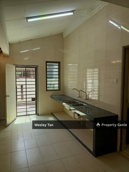 Taman Bukit Cheng , Melaka - 2 Storey Semi-D | Below Value | FREEHOLD | Bank Value RM650K - RM680K