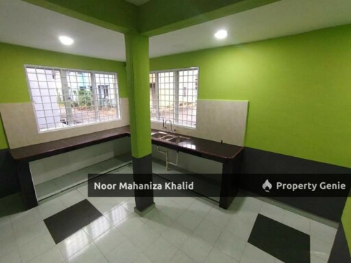 End Lot Double Storey, Banting Baru, Banting