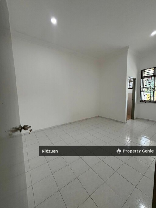 Single Storey House, Taman Putrimas, Simpang Renggam