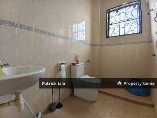 Taman Pertam Jaya Double Storey Terrace House (For Sale)