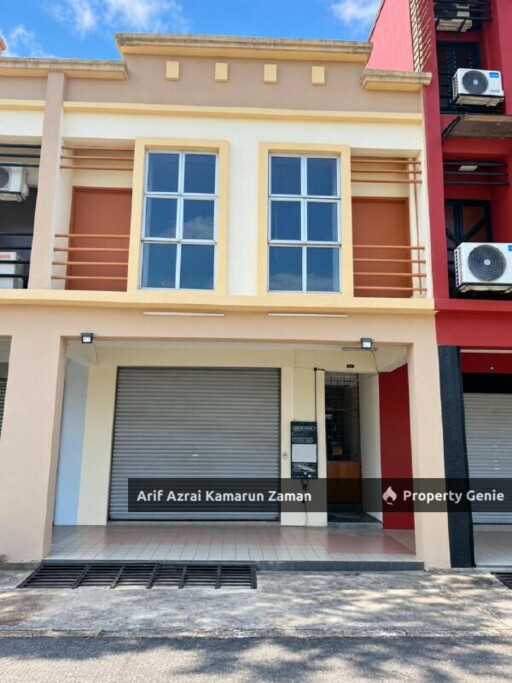 [2-Storey Shop Lot for Sale] Intermediate Shop Lot @ Bandar Baru Salak Tinggi, Selangor | 1,400 sqft Built-up | 20' x 70' Land | Leasehold | Bumi Lot | RM600,000 (Negotiable)