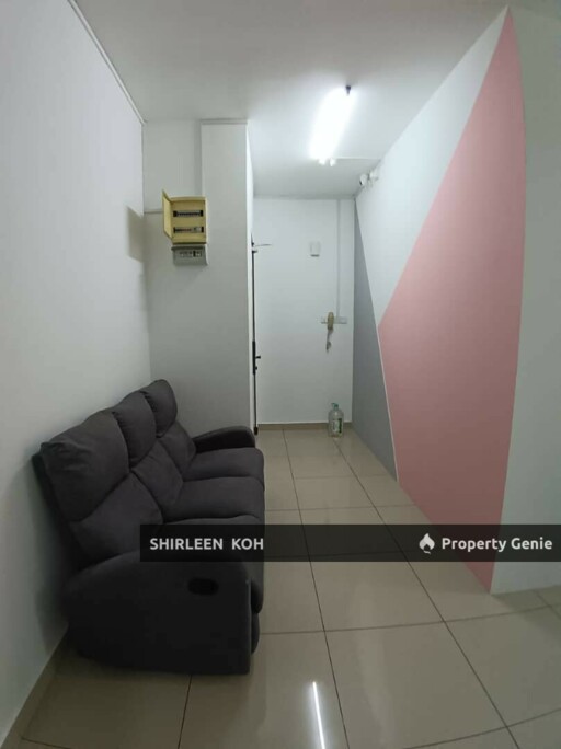 Female Room for Rent at Suriamas Suite @ Larkin JB