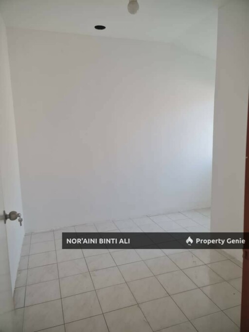 utk dijual rumah teres Tmn Gambang Damai Kuantan
