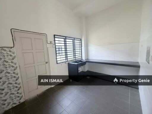 BANGLO CLUSTER SETINGKAT BALOK MAKMUR, KUANTAN