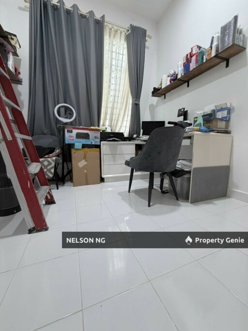 Taman Permai, Seremban End Lot