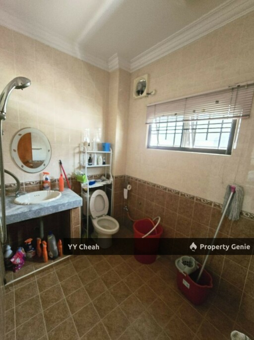 Bercham 2 storey Bungalow For Sale, Great Location, Near wet market, Spacious