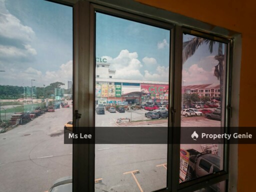 Corner 1st Floor Shop Office-Taman Semenyih Sentral @ Semenyih-Ready Now