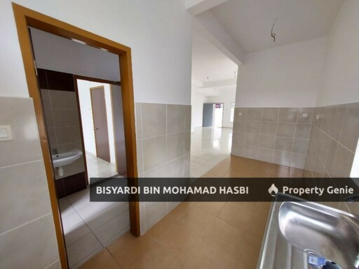 End Lot Extra Land Double Storey (Type Acacia) Serene Heights Bangi.