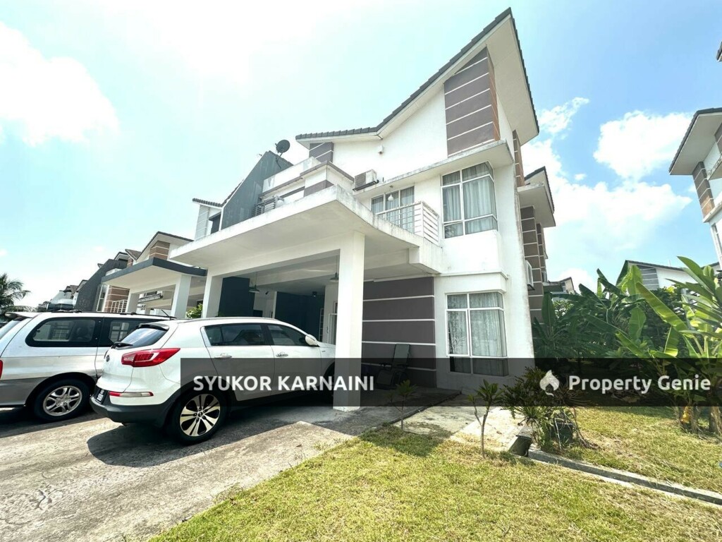 2 Storey Semi-D Greenhill Residence, Seksyen U10, Shah Alam .