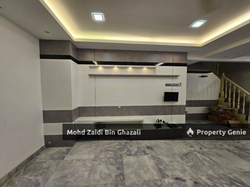 Below Market Renovated  2.5 Storey Terrace Presint 8