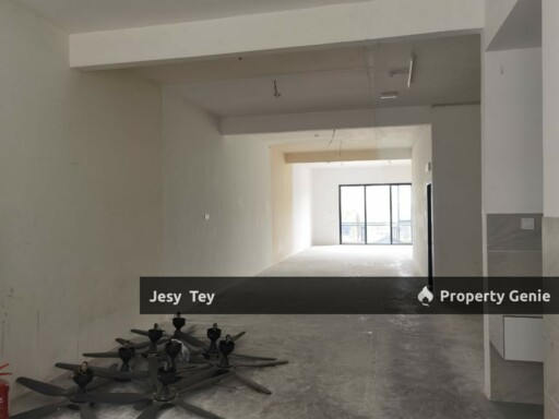 Setia Tropika 1st Floor For Rent