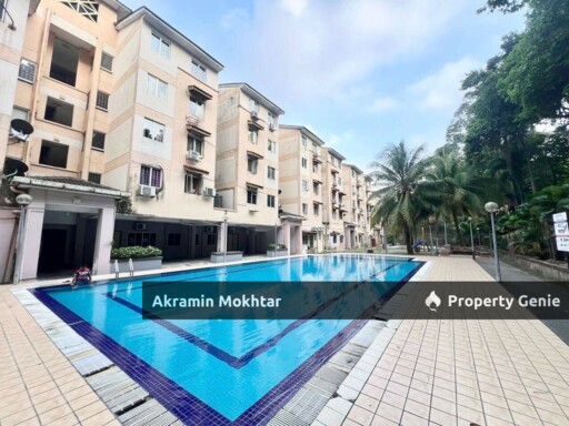 [Corner] Saujana Apartment, Damansara Damai